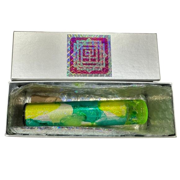 New Mikio Japan Handmade Acrylic Kaleidoscope “Neon Green” Oil Cel Three Mirror - Picture 5 of 15
